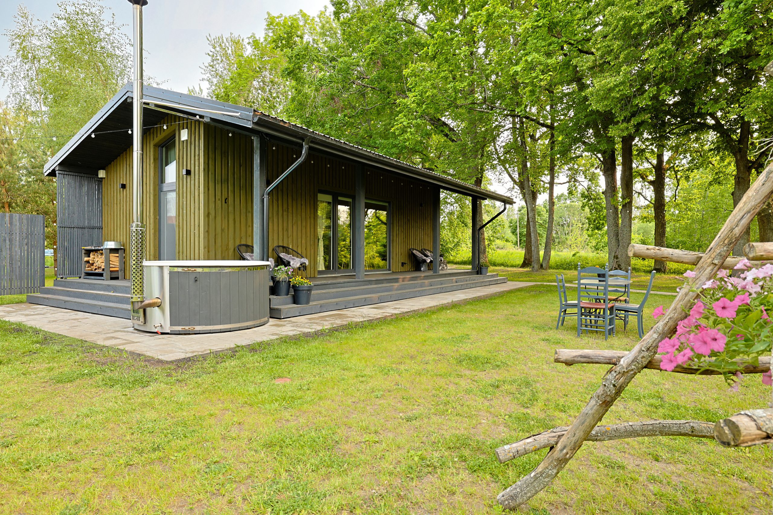 Holiday home, recreation area by the lake